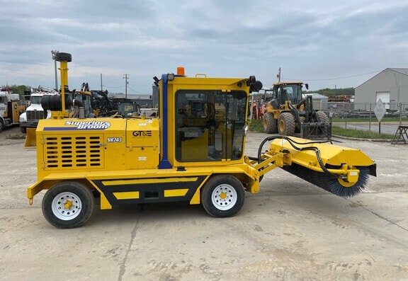 Superior SM74J Broom - Photo 1